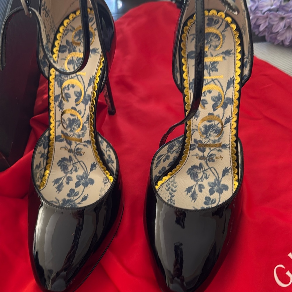 Gucci Black Patent Leather Floral-Insole High Heels New